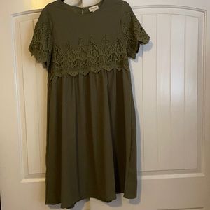 Green, orange creek, size medium